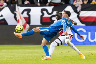 Madrid, İspanya - 9 Kasım 2025: Rayo Vallecano ile Real Madrid arasındaki lig maçı Vallecas 'ta oynandı. Maç sırasında Real Madrid oyuncuları. EA Spor Ligi. Profesyonel futbol..