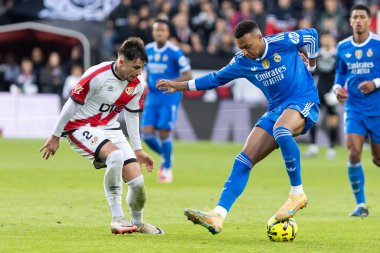 Madrid, İspanya - 9 Kasım 2025: Rayo Vallecano ile Real Madrid arasındaki lig maçı Vallecas 'ta oynandı. Maç sırasında Real Madrid oyuncuları. EA Spor Ligi. Profesyonel futbol..