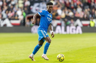 Madrid, İspanya - 9 Kasım 2025: Rayo Vallecano ile Real Madrid arasındaki lig maçı Vallecas 'ta oynandı. Maç sırasında Real Madrid oyuncuları. EA Spor Ligi. Profesyonel futbol..