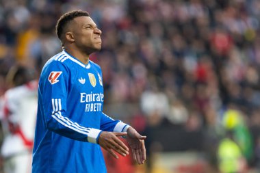 Madrid, İspanya - 9 Kasım 2025: Rayo Vallecano ile Real Madrid arasındaki lig maçı Vallecas 'ta oynandı. Maç sırasında Real Madrid oyuncuları. EA Spor Ligi. Profesyonel futbol..