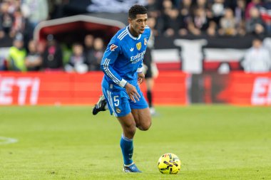 Madrid, İspanya - 9 Kasım 2025: Rayo Vallecano ile Real Madrid arasındaki lig maçı Vallecas 'ta oynandı. Maç sırasında Real Madrid oyuncuları. EA Spor Ligi. Profesyonel futbol..