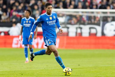 Madrid, İspanya - 9 Kasım 2025: Rayo Vallecano ile Real Madrid arasındaki lig maçı Vallecas 'ta oynandı. Maç sırasında Real Madrid oyuncuları. EA Spor Ligi. Profesyonel futbol..