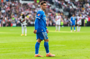 Madrid, İspanya - 9 Kasım 2025: Rayo Vallecano ile Real Madrid arasındaki lig maçı Vallecas 'ta oynandı. Maç sırasında Real Madrid oyuncuları. EA Spor Ligi. Profesyonel futbol..