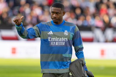 Madrid, İspanya - 9 Kasım 2025: Rayo Vallecano ile Real Madrid arasındaki lig maçı Vallecas 'ta oynandı. Maç sırasında Real Madrid oyuncuları. EA Spor Ligi. Profesyonel futbol..