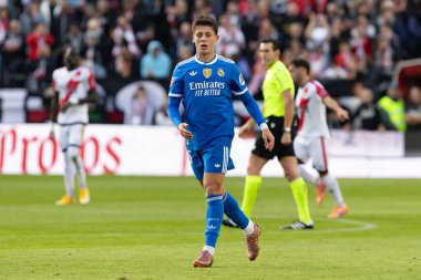 Madrid, İspanya - 9 Kasım 2025: Rayo Vallecano ile Real Madrid arasındaki lig maçı Vallecas 'ta oynandı. Maç sırasında Real Madrid oyuncuları. EA Spor Ligi. Profesyonel futbol..