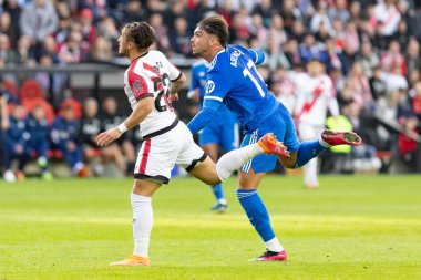 Madrid, İspanya - 9 Kasım 2025: Rayo Vallecano ile Real Madrid arasındaki lig maçı Vallecas 'ta oynandı. Maç sırasında Real Madrid oyuncuları. EA Spor Ligi. Profesyonel futbol..