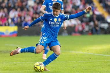 Madrid, İspanya - 9 Kasım 2025: Rayo Vallecano ile Real Madrid arasındaki lig maçı Vallecas 'ta oynandı. Maç sırasında Real Madrid oyuncuları. EA Spor Ligi. Profesyonel futbol..