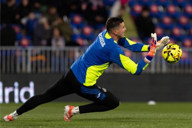 Madrid, İspanya - 23 Kasım 2025: Getafe CF ve Atltico de Madrid arasında oynanan lig maçı. Futbolcular. EA Spor Ligi. İspanya Ligi. Toplu futbolcular..