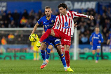 Madrid, İspanya - 23 Kasım 2025: Getafe CF ve Atltico de Madrid arasında oynanan lig maçı. Futbolcular. EA Spor Ligi. İspanya Ligi. Toplu futbolcular..