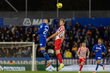 Madrid, İspanya - 23 Kasım 2025: Getafe CF ve Atltico de Madrid arasında oynanan lig maçı. Futbolcular. EA Spor Ligi. İspanya Ligi. Toplu futbolcular..