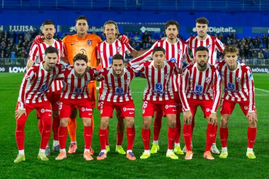 Madrid, İspanya - 23 Kasım 2025: Getafe CF ve Atltico de Madrid arasında oynanan lig maçı. Futbolcular. EA Spor Ligi. İspanya Ligi. Toplu futbolcular..