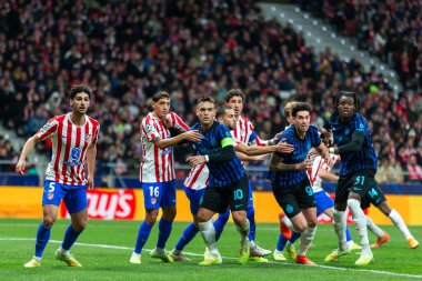 Madrid, İspanya - 26 Kasım 2025: Atletico Madrid ile Inter Milan arasında oynanan Şampiyonlar Ligi maçı. Maç sırasında Inter Milan oyuncuları. Seri A