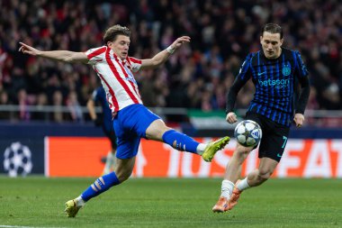 Madrid, İspanya - 26 Kasım 2025: Atletico Madrid ile Inter Milan arasında oynanan Şampiyonlar Ligi maçı. Maç sırasında Inter Milan oyuncuları. Seri A