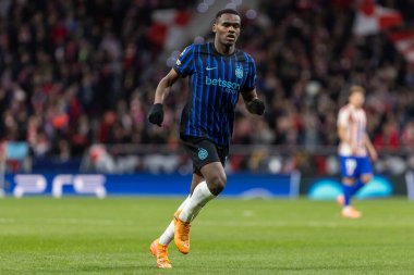 Madrid, İspanya - 26 Kasım 2025: Atletico Madrid ile Inter Milan arasında oynanan Şampiyonlar Ligi maçı. Maç sırasında Inter Milan oyuncuları. Seri A