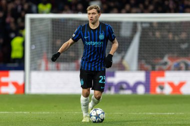 Madrid, İspanya - 26 Kasım 2025: Atletico Madrid ile Inter Milan arasında oynanan Şampiyonlar Ligi maçı. Maç sırasında Inter Milan oyuncuları. Seri A