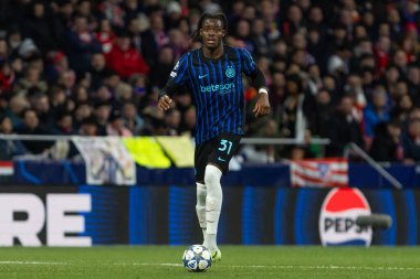 Madrid, İspanya - 26 Kasım 2025: Atletico Madrid ile Inter Milan arasında oynanan Şampiyonlar Ligi maçı. Maç sırasında Inter Milan oyuncuları. Seri A