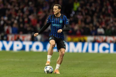 Madrid, İspanya - 26 Kasım 2025: Atletico Madrid ile Inter Milan arasında oynanan Şampiyonlar Ligi maçı. Maç sırasında Inter Milan oyuncuları. Seri A