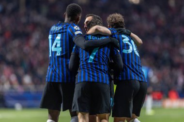 Madrid, İspanya - 26 Kasım 2025: Atletico Madrid ile Inter Milan arasında oynanan Şampiyonlar Ligi maçı. Maç sırasında Inter Milan oyuncuları. Seri A