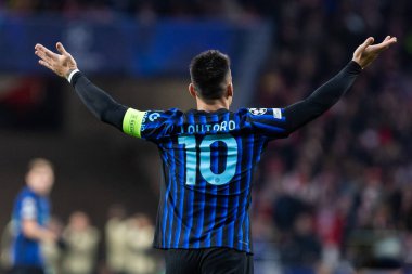 Madrid, İspanya - 26 Kasım 2025: Atletico Madrid ile Inter Milan arasında oynanan Şampiyonlar Ligi maçı. Maç sırasında Inter Milan oyuncuları. Seri A