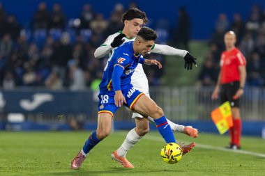 Madrid, İspanya - 28 Kasım 2025: Getafe CF ile Elche CF arasındaki lig maçı Getafe 'de oynandı. Maç sırasında Elche CF oyuncuları. EA Spor Ligi 2025.