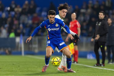Madrid, İspanya - 28 Kasım 2025: Getafe CF ile Elche CF arasındaki lig maçı Getafe 'de oynandı. Maç sırasında Elche CF oyuncuları. EA Spor Ligi 2025.