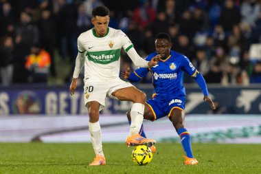 Madrid, İspanya - 28 Kasım 2025: Getafe CF ile Elche CF arasındaki lig maçı Getafe 'de oynandı. Maç sırasında Elche CF oyuncuları. EA Spor Ligi 2025.
