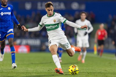 Madrid, İspanya - 28 Kasım 2025: Getafe CF ile Elche CF arasındaki lig maçı Getafe 'de oynandı. Maç sırasında Elche CF oyuncuları. EA Spor Ligi 2025.