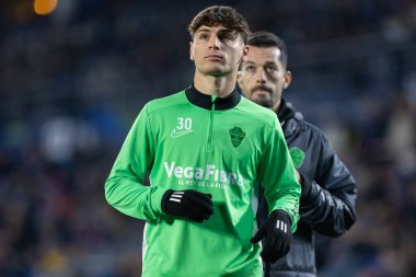 Madrid, İspanya - 28 Kasım 2025: Getafe CF ile Elche CF arasındaki lig maçı Getafe 'de oynandı. Maç sırasında Elche CF oyuncuları. EA Spor Ligi 2025.