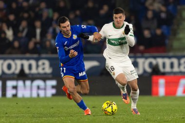 Madrid, İspanya - 28 Kasım 2025: Getafe CF ile Elche CF arasındaki lig maçı Getafe 'de oynandı. Maç sırasında Elche CF oyuncuları. EA Spor Ligi 2025.