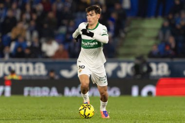 Madrid, İspanya - 28 Kasım 2025: Getafe CF ile Elche CF arasındaki lig maçı Getafe 'de oynandı. Maç sırasında Elche CF oyuncuları. EA Spor Ligi 2025.