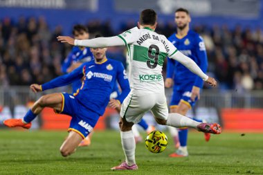 Madrid, İspanya - 28 Kasım 2025: Getafe CF ile Elche CF arasındaki lig maçı Getafe 'de oynandı. Maç sırasında Elche CF oyuncuları. EA Spor Ligi 2025.