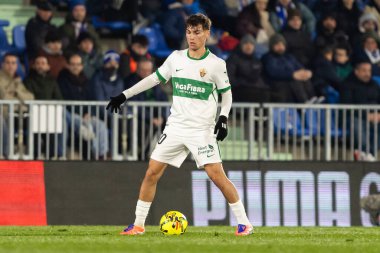 Madrid, İspanya - 28 Kasım 2025: Getafe CF ile Elche CF arasındaki lig maçı Getafe 'de oynandı. Maç sırasında Elche CF oyuncuları. EA Spor Ligi 2025.