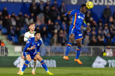 Madrid, İspanya - 28 Kasım 2025: Getafe CF ile Elche CF arasındaki lig maçı Getafe 'de oynandı. Maç sırasında Elche CF oyuncuları. EA Spor Ligi 2025.