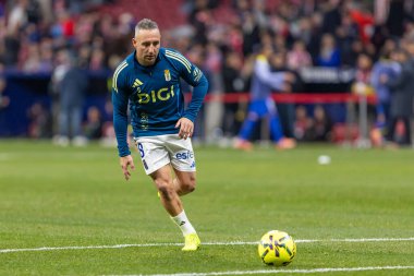 Madrid, İspanya - 29 Kasım 2025: Atletico Madrid ile Real Oviedo arasındaki lig maçı Madrid 'de oynandı. Maç sırasında Santi Cazorla. EA Spor Ligi 2025.
