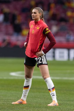 Madrid, İspanya - 2 Aralık 2025: Christian Wuck ve Elisa Senss Madrid 'de düzenlenen Kadın Milletler Ligi finali öncesinde basın toplantısı ve eğitim oturumunda.