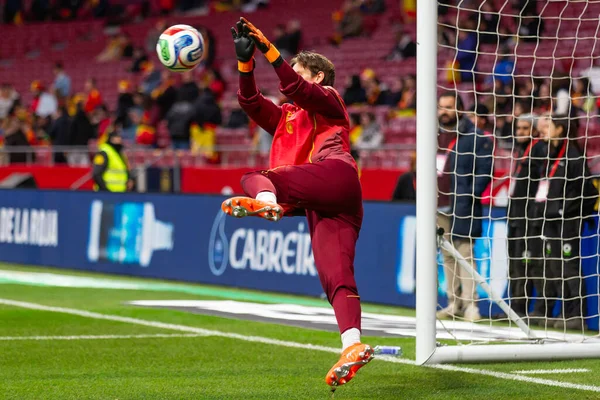 Madrid, İspanya - 2 Aralık 2025: Christian Wuck ve Elisa Senss Madrid 'de düzenlenen Kadın Milletler Ligi finali öncesinde basın toplantısı ve eğitim oturumunda.