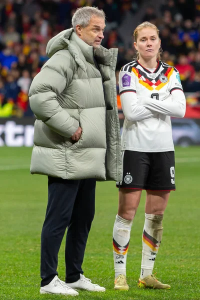 Madrid, İspanya - 2 Aralık 2025: İspanya ile Almanya arasındaki Kadınlar Milletler Ligi Finali, Madrid 'de oynandı. Maç boyunca Alman milli takımının oyuncuları.