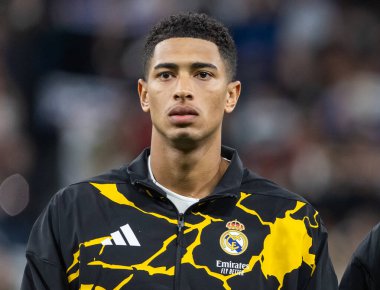 Madrid, İspanya - 7 Aralık 2025: Real Madrid ile Celta Vigo arasındaki La Liga maçı Madrid 'deki Santiago Bernabu Stadyumu' nda oynandı. Topu Madrid 'de oynayan gerçek oyuncular. Profesyonel lig. EA Spor