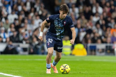 Madrid, İspanya - 7 Aralık 2025: Real Madrid ile Celta Vigo arasındaki La Liga maçı Madrid 'deki Bernabu Stadyumu' nda oynandı. Celta Vigo oyuncuları. Profesyonel lig. EA Spor