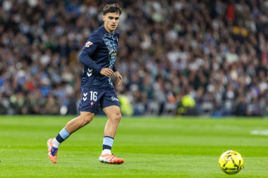 Madrid, İspanya - 7 Aralık 2025: Real Madrid ile Celta Vigo arasındaki La Liga maçı Madrid 'deki Bernabu Stadyumu' nda oynandı. Celta Vigo oyuncuları. Profesyonel lig. EA Spor