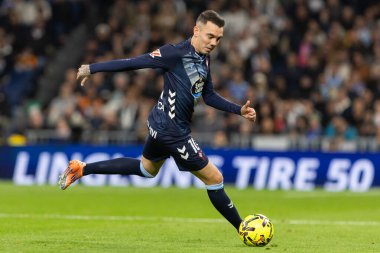 Madrid, İspanya - 7 Aralık 2025: Real Madrid ile Celta Vigo arasındaki La Liga maçı Madrid 'deki Bernabu Stadyumu' nda oynandı. Celta Vigo oyuncuları. Profesyonel lig. EA Spor