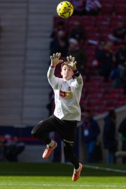 Madrid, İspanya - 13 Aralık 2025: Madrid 'de Atletico Madrid ile Valencia CF arasında oynanan lig maçı. Valencia FC oyuncuları maç sırasında. EA Spor Ligi.