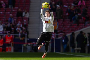 Madrid, İspanya - 13 Aralık 2025: Madrid 'de Atletico Madrid ile Valencia CF arasında oynanan lig maçı. Valencia FC oyuncuları maç sırasında. EA Spor Ligi.