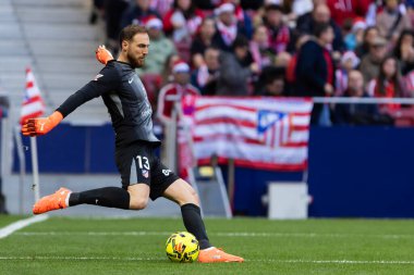 Madrid, İspanya - 13 Aralık 2025: Madrid 'de Atletico Madrid ile Valencia CF arasında oynanan lig maçı. Maç sırasında Atletico Madrid oyuncuları. EA Spor Ligi.