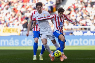 Madrid, İspanya - 13 Aralık 2025: Madrid 'de Atletico Madrid ile Valencia CF arasında oynanan lig maçı. Valencia FC oyuncuları maç sırasında. EA Spor Ligi.
