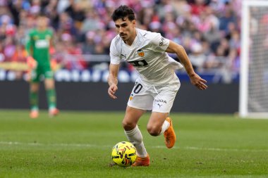 Madrid, İspanya - 13 Aralık 2025: Madrid 'de Atletico Madrid ile Valencia CF arasında oynanan lig maçı. Valencia FC oyuncuları maç sırasında. EA Spor Ligi.