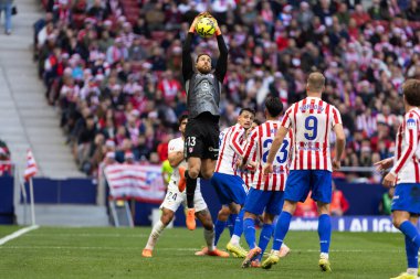 Madrid, İspanya - 13 Aralık 2025: Madrid 'de Atletico Madrid ile Valencia CF arasında oynanan lig maçı. Maç sırasında Atletico Madrid oyuncuları. EA Spor Ligi.