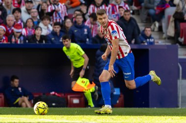 Madrid, İspanya - 13 Aralık 2025: Madrid 'de Atletico Madrid ile Valencia CF arasında oynanan lig maçı. Maç sırasında Atletico Madrid oyuncuları. EA Spor Ligi.