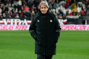 Madrid, İspanya - 15 Aralık 2025: Rayo Vallecano ile Real Betis Balompie arasındaki lig maçı Vallecas 'ta oynandı. Maç sırasında Betis oyuncuları. EA Spor Ligi 2025.