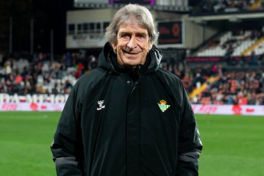 Madrid, İspanya - 15 Aralık 2025: Rayo Vallecano ile Real Betis Balompie arasındaki lig maçı Vallecas 'ta oynandı. Maç sırasında Betis oyuncuları. EA Spor Ligi 2025.